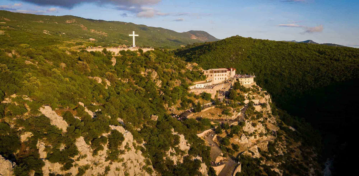 Saint Anthony (Shna Ndou) Church in Lac